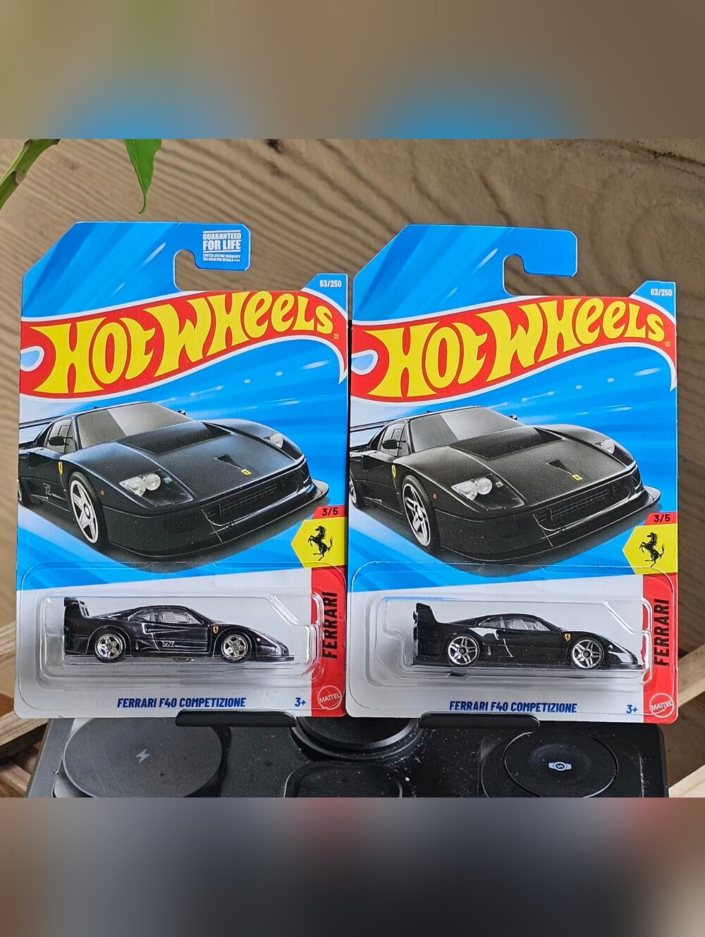 Hot Wheels - Black Ferrari F40 Competizione